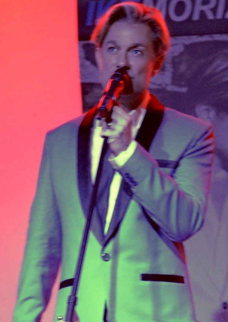 Ike Moriz Valentines Day concert Strand Helderberg Somerset West swing jazz Sinatra Bublé Simone rat pack tribute hits springbok blues restaurant romantic wonderful evening show love swings love night and day